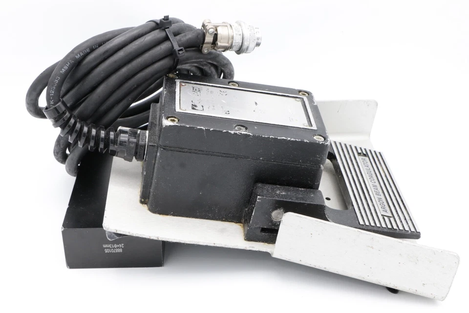 Interruptor de pie coagulador de haz de argón ConMed 13-0146 Foto 2 de 4