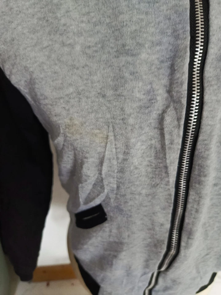 YISHANGYI Brand Varsity Jacket Full Zip Gray & Black Long Sleeve |P:20, L:22.5in - Image 4 of 4