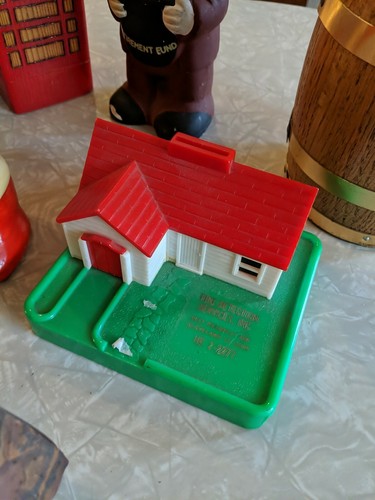 HUGE LOT OF VINTAGE COIN BANKS PIGGY MICKEY MOUSE TRAIN CUSS BOX SAFE BARREL - Picture 12 of 12