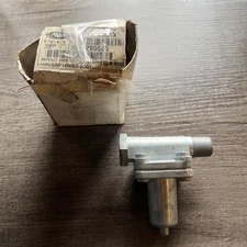 NEW Mack Truck Var Lower Body Air Valve 745-290645 745290645