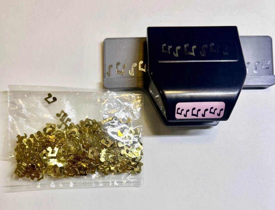 EK Success EK Tools Edger Puncher - Musical Notes - Image 4 of 4