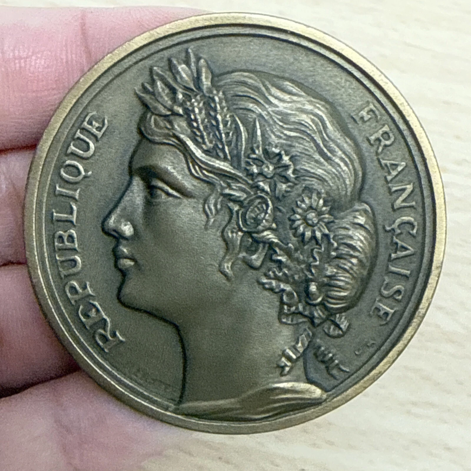 Médaille République Française Club Numismatique Air France En Bronze ￼