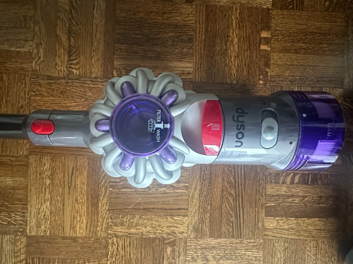 Dyson SV10 V8 Cordless Handheld Vacuum Cleaner for sale online | eBay