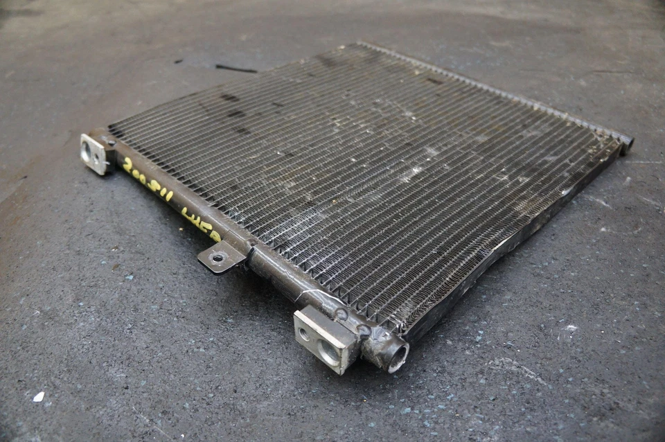 Condensador de aire acondicionado de aire acondicionado 99157311104 OEM Porsche 911 2014-2016 *Nota* Foto 2 de 4