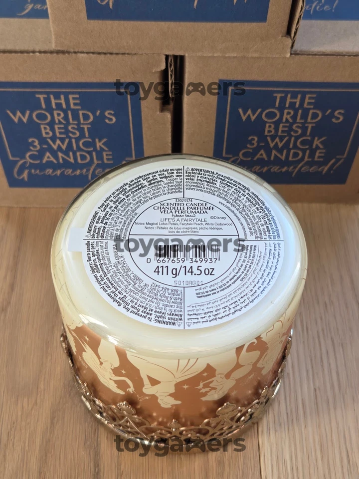 Vela de 3 mechas Bath and Body Works Disney Princess - Life's A Fairytale - En mano Foto 2 de 4