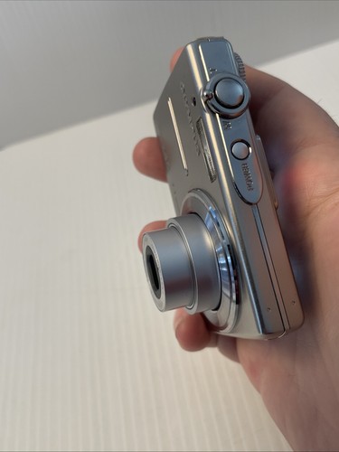Olympus FE-230 7.1MP Digital Camera - Silver Working, With Issue READ!! - Picture 2 of 23