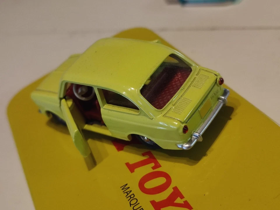 Dinky toys FIAT 850 reference 509 - Photo 3/3