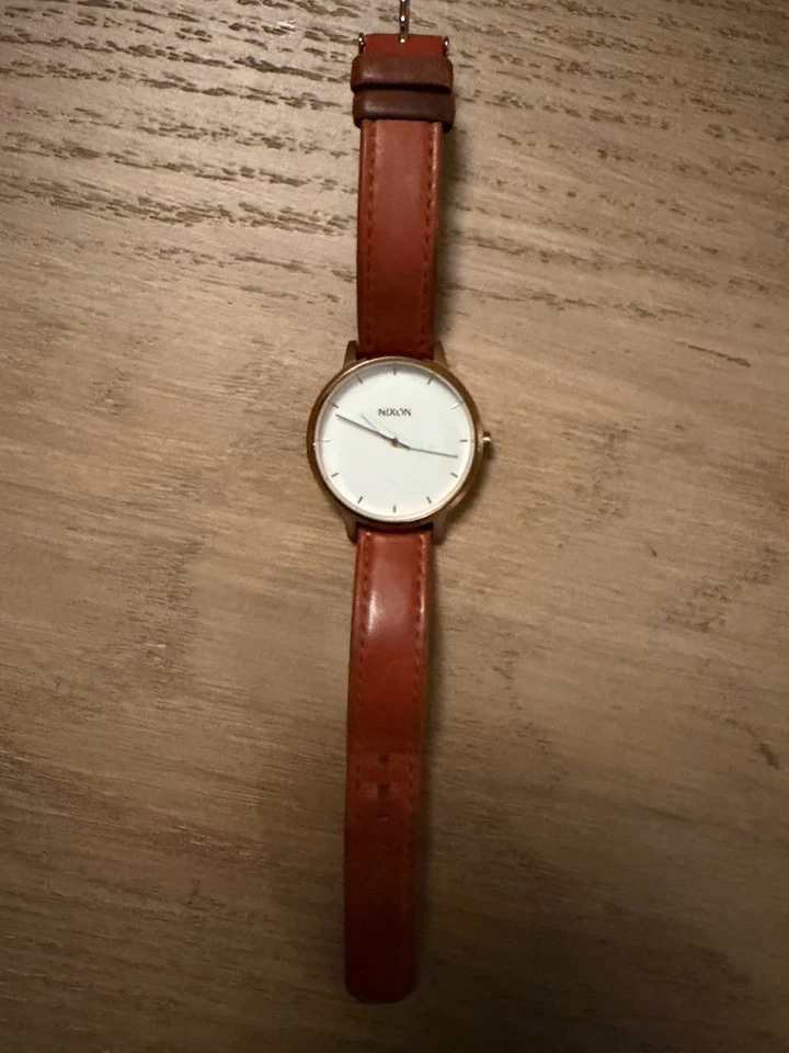 Женские наручные часы Nixon Kensington корпус из розового золота 37 мм - Изображение 2 из 3