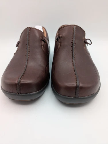 Scarpe slip on Clarks in pelle destrutturata donna taglia 7 5W nuove con scatola