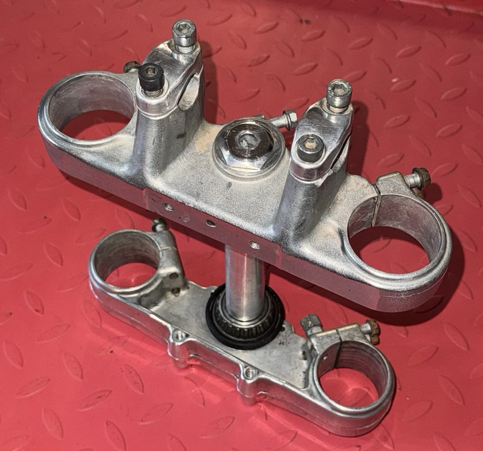 1999 KTM EXC 300 250 125 braçadeira de garfo tripla superior inferior árvore - Imagem 2 de 4