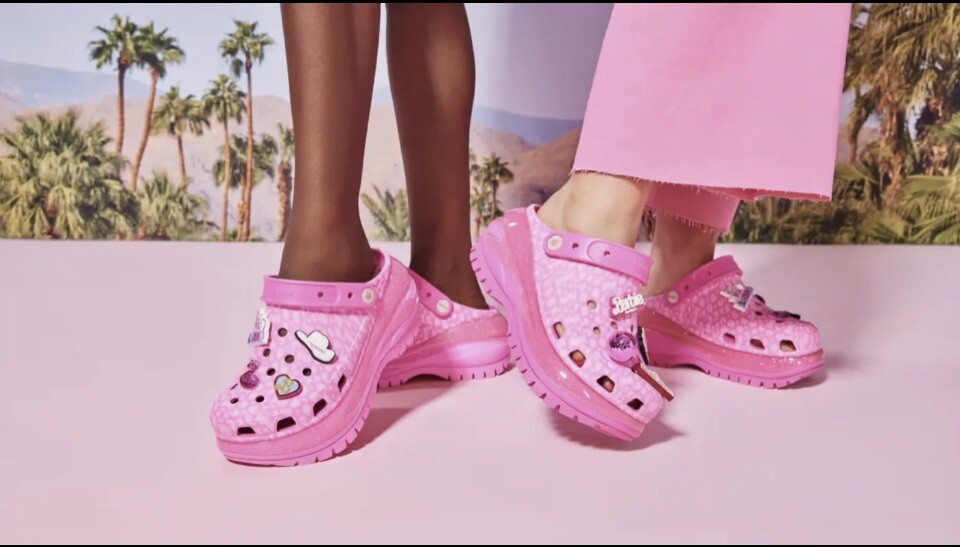 Crocs X Barbie Mega Crush Clog Pink Womens Size 12W NWT | eBay Crocs X Barbie Mega Crush Clog Pink Womens Size 12W NWT | eBay