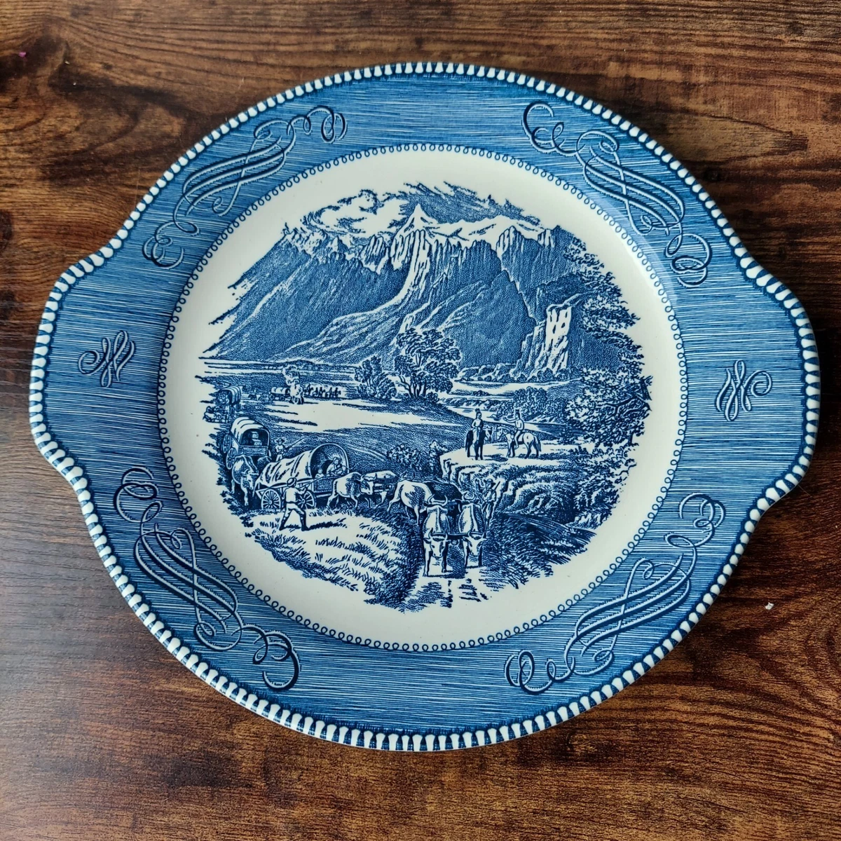 2 Assiettes à Tarte Royal Currier & Ives - Matin Enneigé - Céramique Bleue - Vintage Milieu XXe