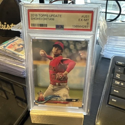 2018 Topps Update Series - Shohei Ohtani #US1 Pitching, Red Jersey (RC) PSA 6