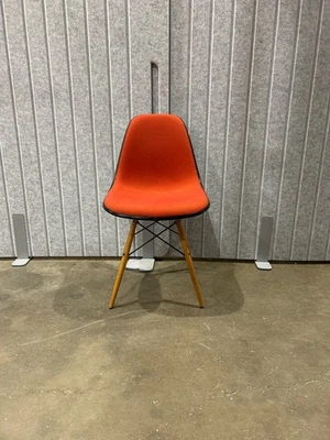 Vitra Eames DSW