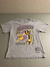 Los Angeles Lakers Men’s T-shirt Small Mitchell & Ness Hardwood Classics