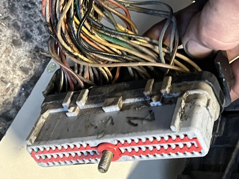 1994 F4TB FORD F-150 F-250 ENGINE BAY FUSEBOX HEADLIGHT ECU WIRING HARNESS OEM - Image 4 of 4