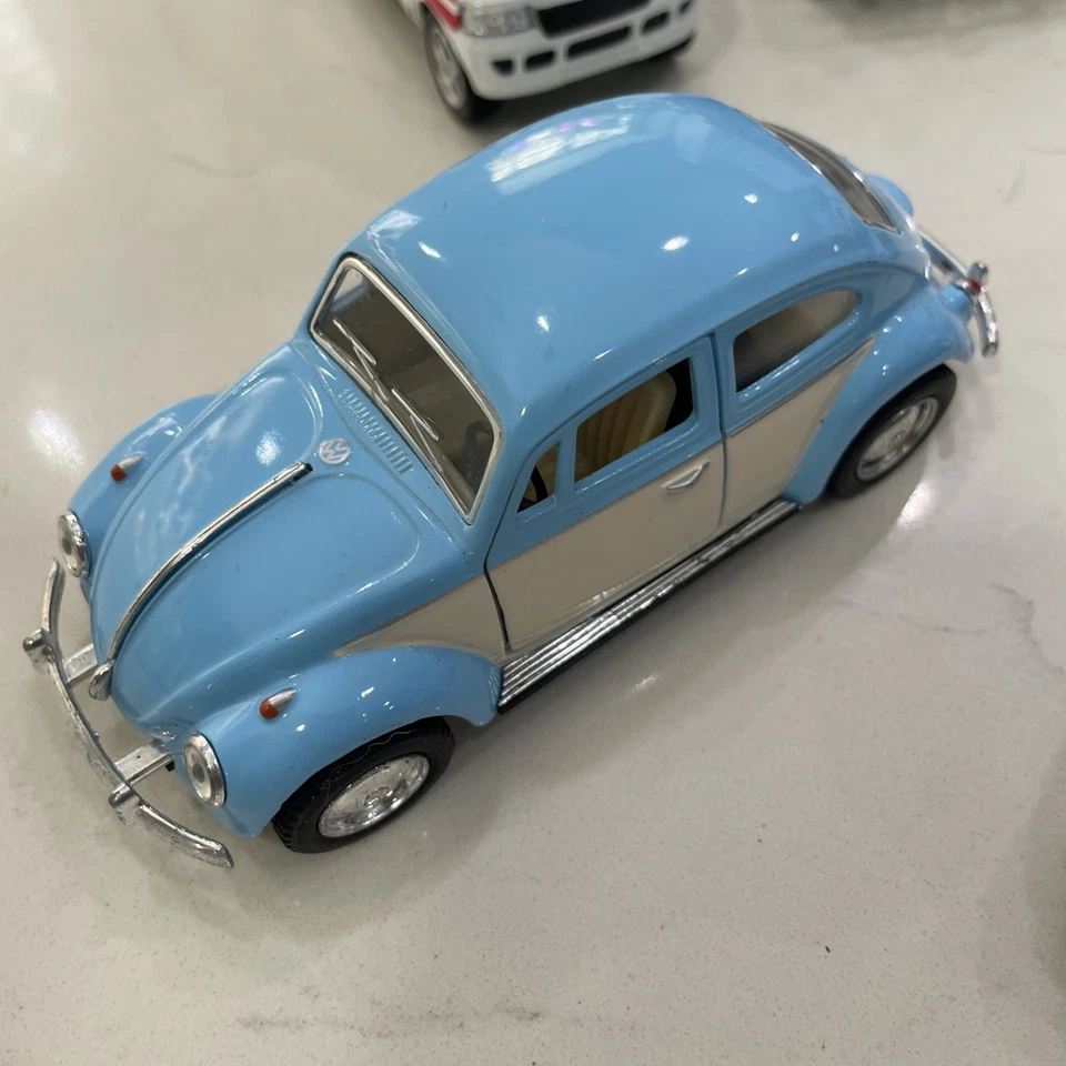 Volkswagen Beetle литая модель автомобиля лот 9 Kinsmart Jada рабочие двери - Изображение 2 из 4