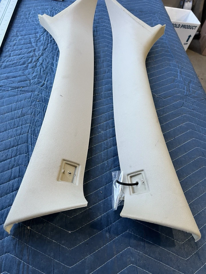 Volvo XC70 S80 2008-2015 color tostado pilar interior izquierdo y derecho OEM #4320E Foto 2 de 4