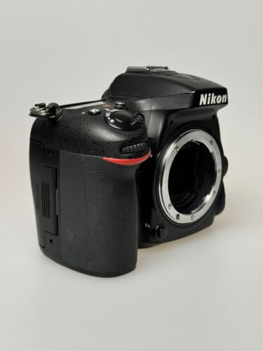 Nikon D7100 24.1 MP APS-C DX Digital SLR Camera (Body Only)
