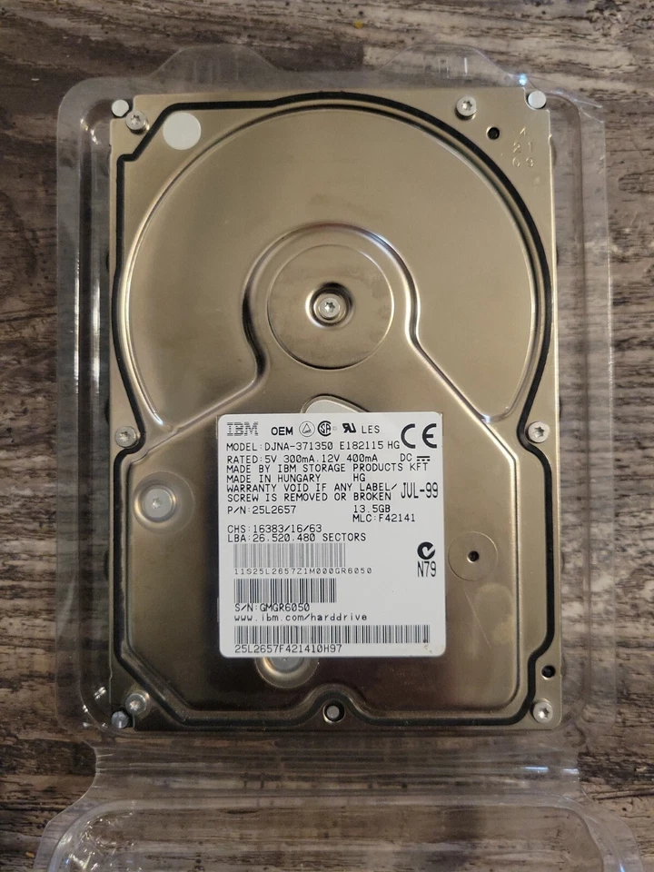 Hard IBM Deskstar 22GXP DJNA-371350 845.4oz2657 13.5GB 7200U/Min 2MB Ata 3.5'' - Image 4 of 4