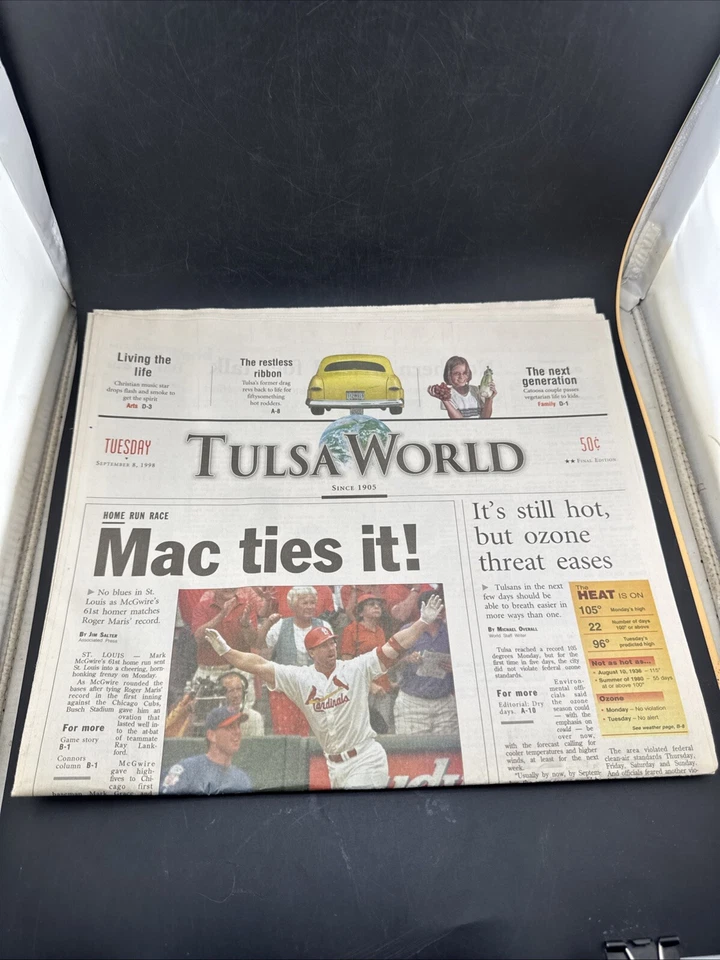 MARK MCGWIRE 61ST HOMERUN TULSA WORLD NEWSPAPER CARDINALS 💥COMPETE - Image 2 of 2