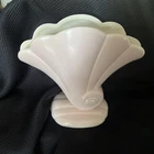 Red Wing Pottery - "FAN SHELL" Vase 899 USA Pink & Cream  7.5 x 7.5 in / {USED}