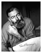 ERNEST HEMINGWAY FAMOUS AUTHOR WRITER JOURNALIST AUTOGRAPHED 8X10 PHOTO REPRINT