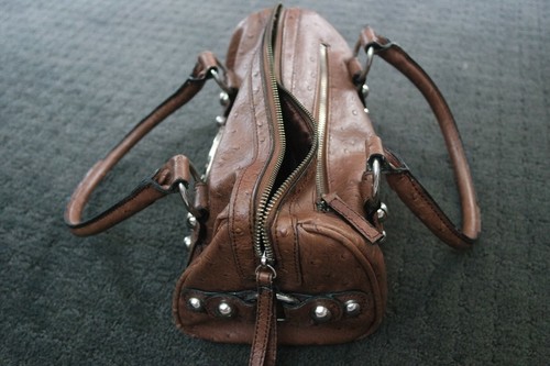 Womens Brown Guess Handbag - Used in Excellent Condition - Picture 2 of 10