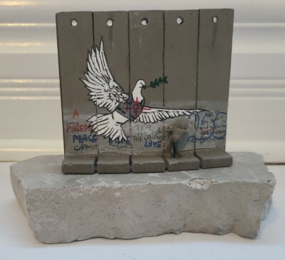 BANKSY Walled Off Hotel - 