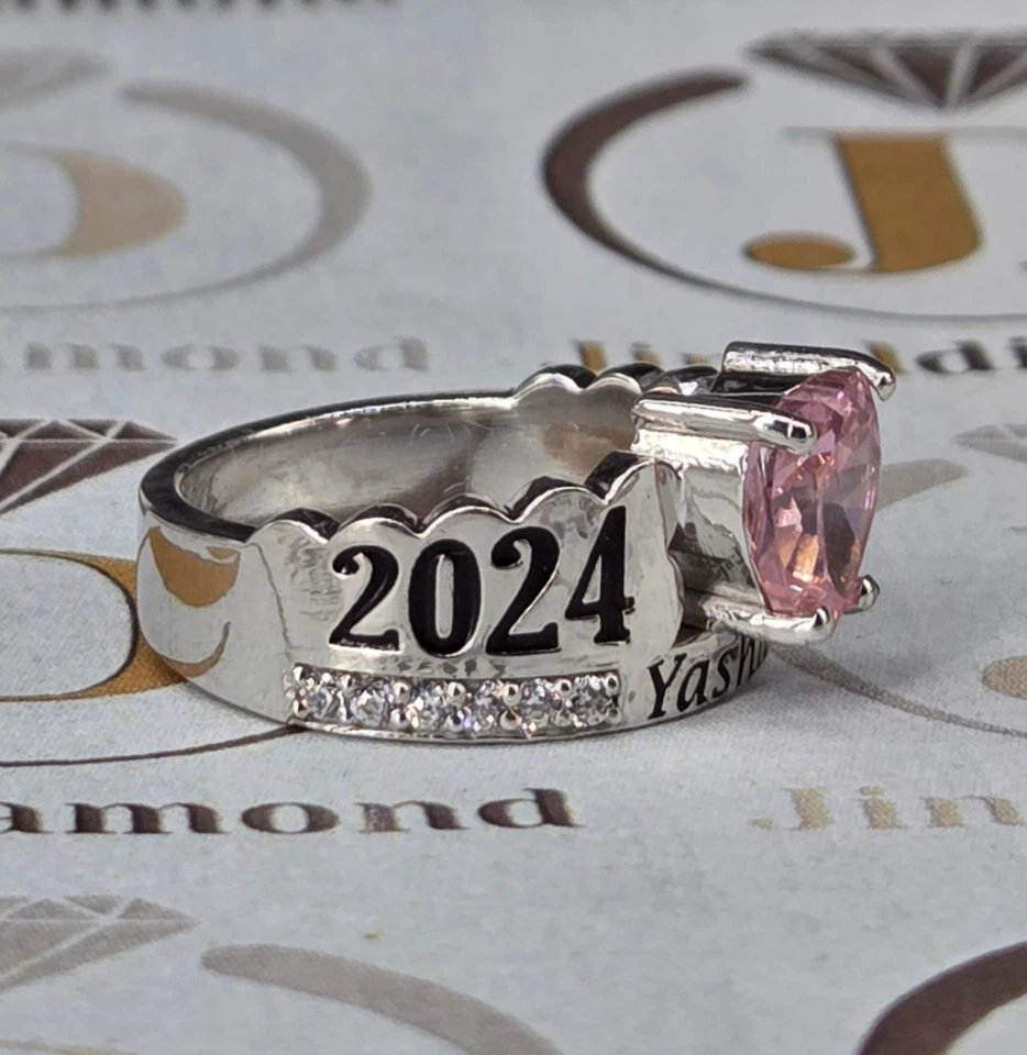 Anillo Personalizado Corazón Rosa Piedras Preciosas Clase Escuela Secundaria Plata 925 Grabado Año Nombre Foto 3 de 4