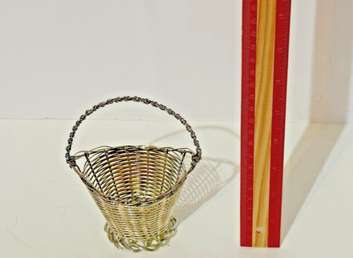 Vintage Small Weaved Silverplated Wired Basket - Afbeelding 1 van 9