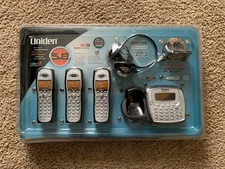 Uniden 5.8GHz Digital Corded/Cordless 3 Handset Phone Bundle TRU 8885-3HS