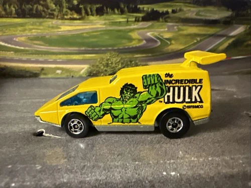 Vintage 1976 Hot Wheels Yellow Spoiler Sport Incredible Hulk Van Marvel Heroes