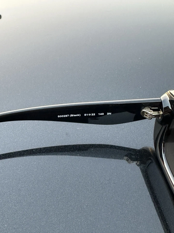 Gafas de sol Coach CR610 HC8390U de segunda mano para mujer en muy buen estado. Poco uso Foto 3 de 4