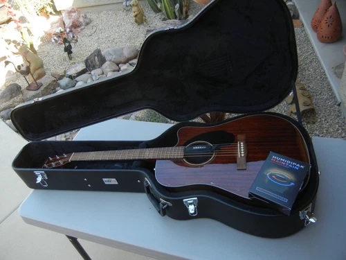 Fender CD-60SCE Acoustic-Electric Guitar + GEARLUX Hard Case, EXTRAS - EXCELLENT