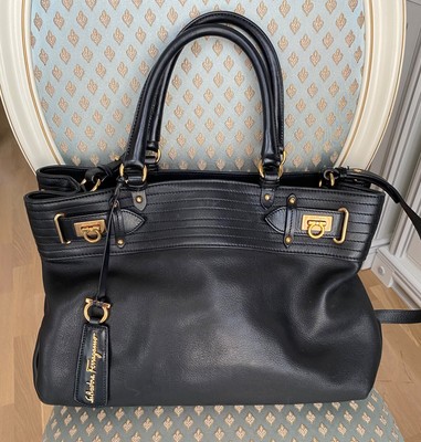 ferragamo classic bag