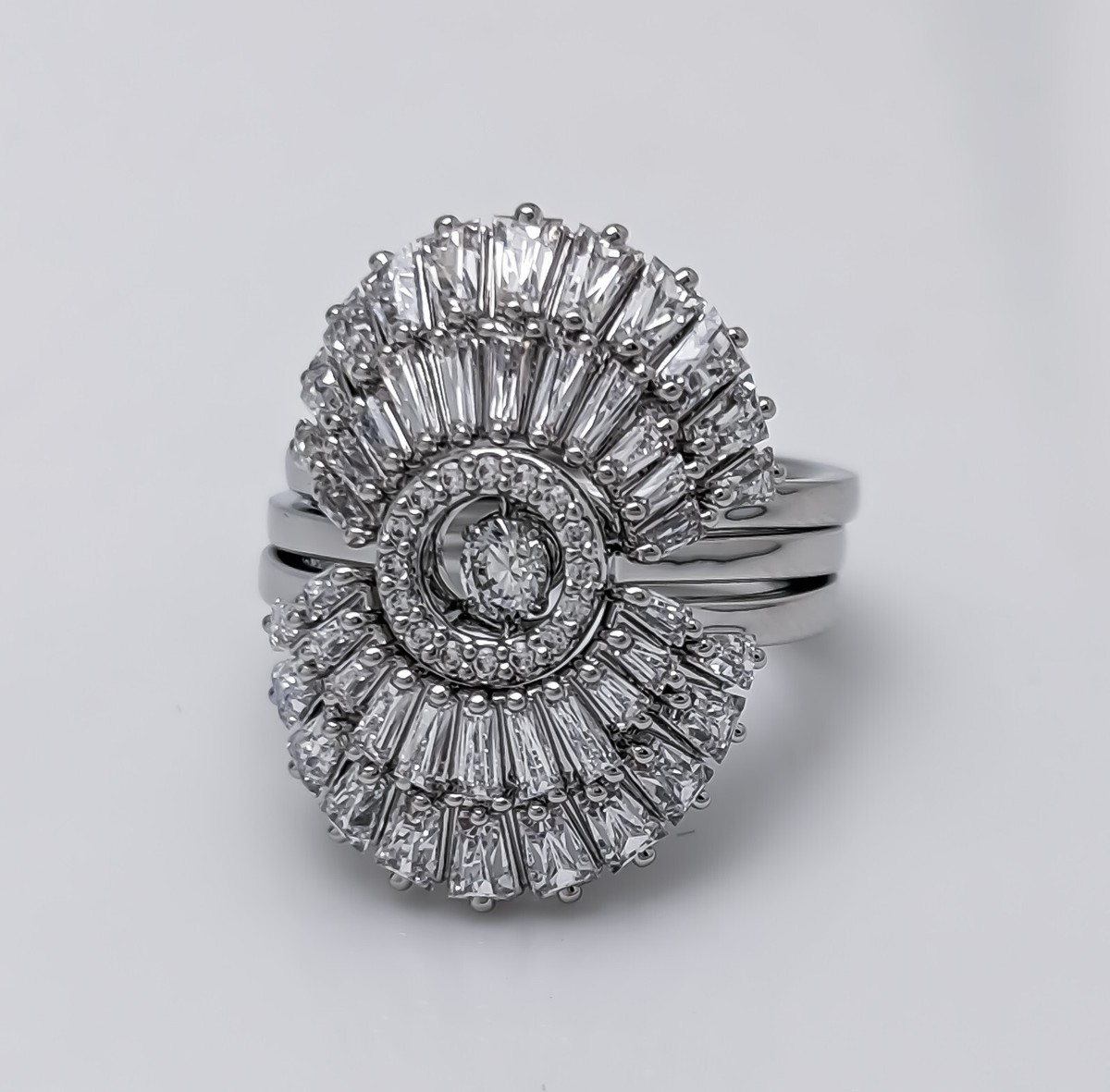 VIP価格【SWAROVSKI】スワロフスキー Idyllia リング Idyllia ring, Mixed cuts, Flower, Multicolored, Gold-tone