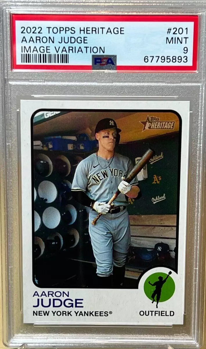 AARON JUDGE 2022 TOPPS HERITAGE * IMAGE VARIATION * CARD #201 PSA 9 YANKEES MVP