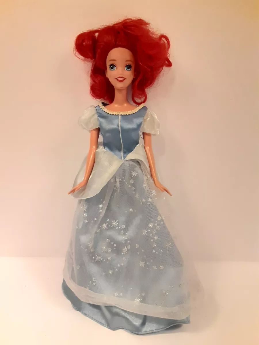 Ariel en robe bleu top