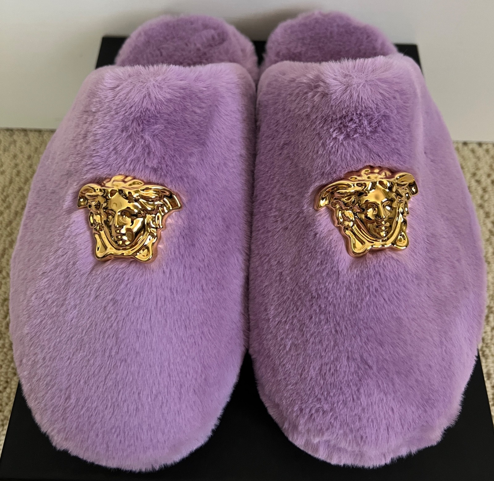 PANTOFOLA D’ORO Ciabatta Versace Palazzo La Medusa oro viola eco pelliccia sintetica mules nuova con scatola 41 8 $695