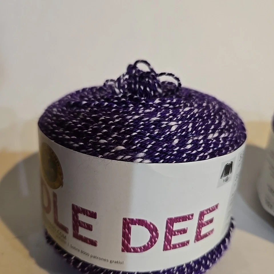 2 pasteles marca León tweedle Dee hilo berenjena 310 yardas ea 3-peso ligero Foto 4 de 4