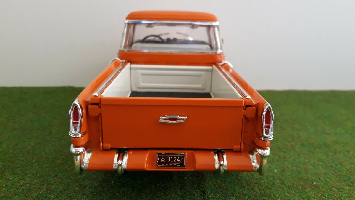 Ertl 1:18 Scale 1957 Chevy Cameo | Amercan Muscle | Orange | De-cast