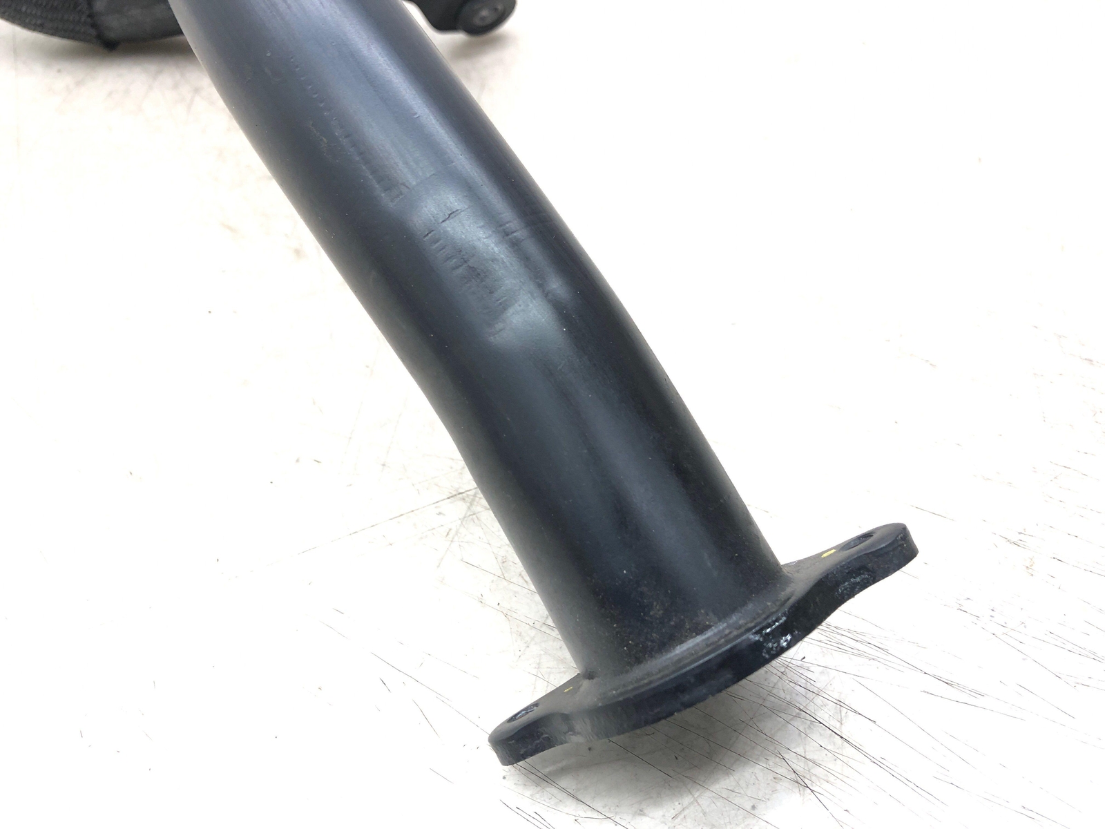 2017-2022 MASERATI LEVANTE 3.0L LEFT INTERCOOLER SLEEVE HOSE DUCT 670031966 OEM