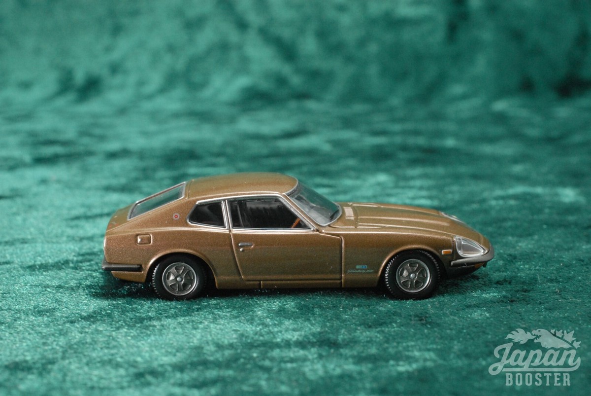 TOMICA LIMITED VINTAGE NEO LV-N42a 1/64] NISSAN FAIRLADY 260