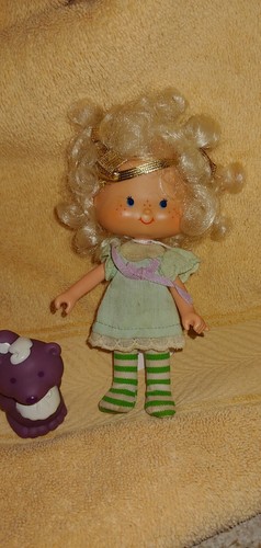 Vintage Strawberry Shortcake 5" ANGLE CAKE & SOUFFLE SKUNK - Imagen 2 de 2