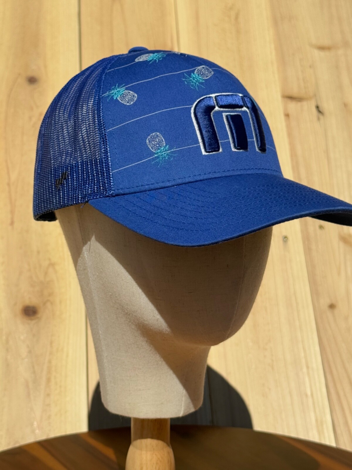 Travis Mathew Pineapple Print Snapback Trucker Me… - image 1