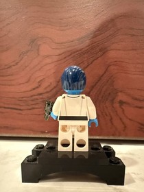 LEGO Star Wars Grand Admiral Thrawn Minifigure w/ Blaster RARE RETIRED 75170
