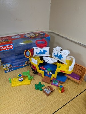 KE Fisher-Price Little People Pirate Ship Playset with Accessories 