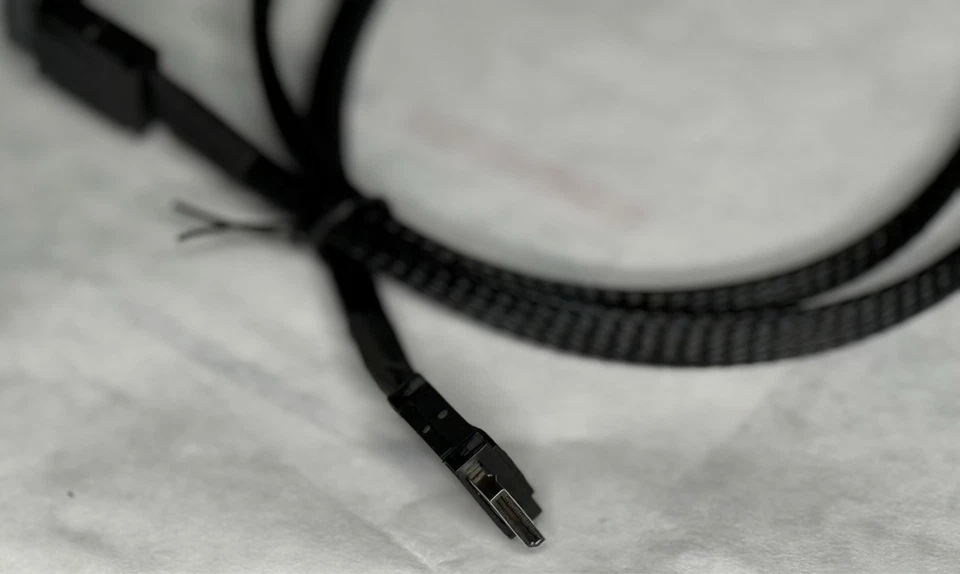 CBL-SAST-0847     76cm OCuLink -OCuLink Cable PCIE Data Cable for SuperMicro - Image 3 of 3