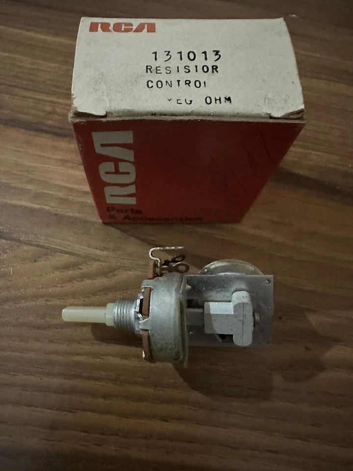 NOS RCA 131013 Potentiometer 1 Meg Ohm Resistor Control - Image 3 of 4